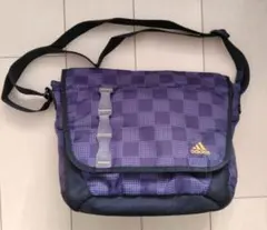 adidas メッセンジャーバッグ 紫 チェック柄