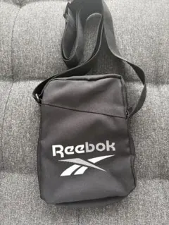 Reebok ショルダーバッグ ブラックのサムネイル