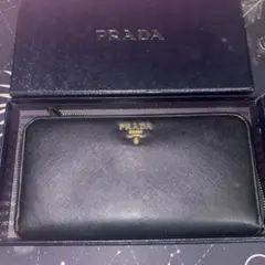 【極美品】PRADA 長財布 ブラック プラダのサムネイル