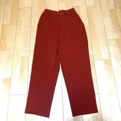 レディース センターピンタックテーパードパンツ