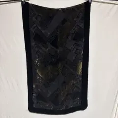 【値下げ】幾何学模様の黒と金のストール