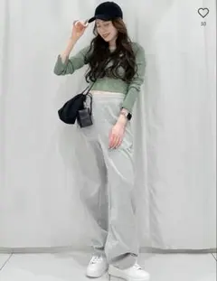 GUリブクロップドT+X ジーユー　長袖　グリーン　Mサイズ