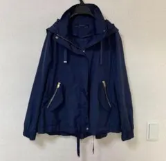 ZARA ジップアップパーカー　ネイビー　Mサイズのサムネイル