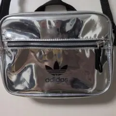 再値下げ!!adidas ミラーメタリックショルダーバッグのサムネイル