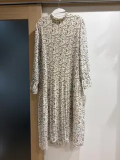 【マジェスティックレゴン】　小花柄ワンピース　S
