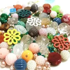カラフルビーズ詰め合わせ☆まとめ売りアクセサリーパーツ