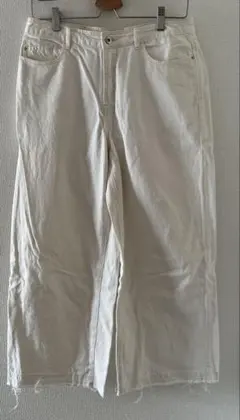 ZARA ホワイト ブーツカットデニム