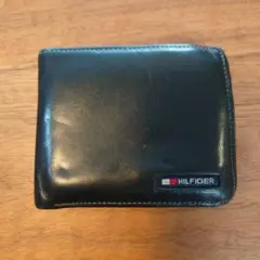 TOMMY HILFIGER ブラック レザー 二つ折り財布 中古品 トミー