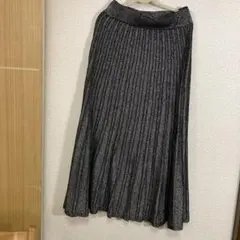 値下げしました！　axes femme ロングプリーツスカート 黒とシルバー