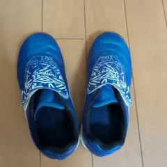 umbro サッカーシューズ 青