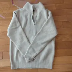 UNIQLOスフレ―ヤンハーフジップセーター