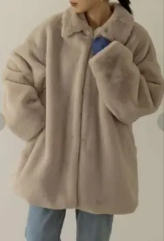 フェイクファーコート