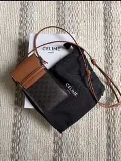 【CELINE】トリオンフキャンバススモールカメラショルダーバッグ 2026年最新】celine トリオンフキャンバス スモールカメラバッグの人気
