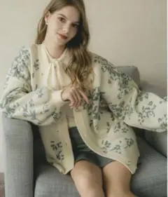 【タグ付き新品】ECREL フラワービジューカーディガン