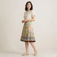 Nicole Miller フレアスカート 花柄 膝丈 マルチカラー 上品のサムネイル