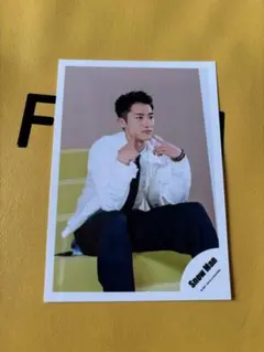 Snow Man 岩本照　ひーくん　HELLOHELLO 公式写真　1