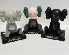 2025年最新】kaws フィギュアの人気アイテム - メルカリ