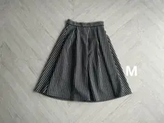 Mサイズ　GU ストライプ　ミディ丈スカート