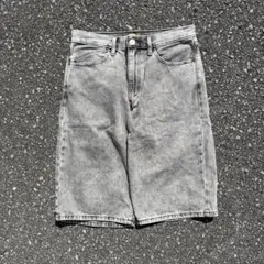 ［Levi's］デニムジョーツ　リーバイス　シルバータブ　ハーフパンツのサムネイル