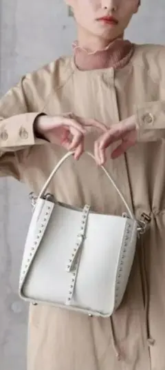 ROSEBUD 2wayスタッズ付ショルダーバッグ アイボリーのサムネイル