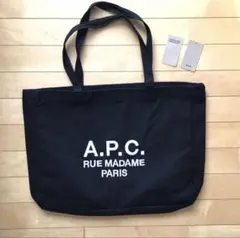 A.P.C. アーペーセーブラックビッグキャンバス　　トートバッグのサムネイル