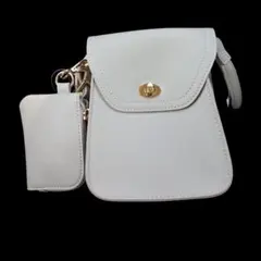 【美品】groveホワイトショルダーバッグ✨即購入OK！早い者勝ち