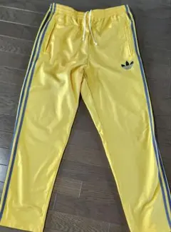 アディダスオリジナルス　トラックパンツ　刺繍ロゴ　イエローサイズ　XL　2XL