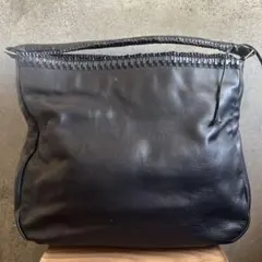 黒レザーハンドバッグ 編み込みハンドル