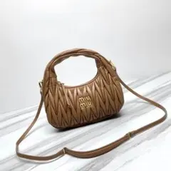 miumiu ショルダーバッグ