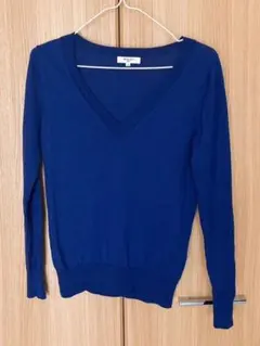 ナチュラルビューティーベーシック Vネックセーター ブルー S