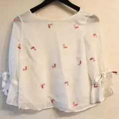 花柄 トップスのサムネイル