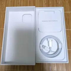Apple iPhone 14 空箱とUSB-Cケーブル
