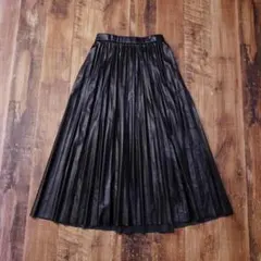 ジーユー フェイクレザープリーツスカート レディース S ブラック RA12