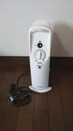 アイリスオーヤマ　ミニオイルヒーター　IOH-505K　ホワイトのサムネイル