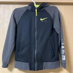 NIKE 子供用　パーカー　140〜150 美品