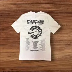 NIKE x BTS コラボ Tシャツ 白 S ARIRANG 新品 マーチ - メルカリ
