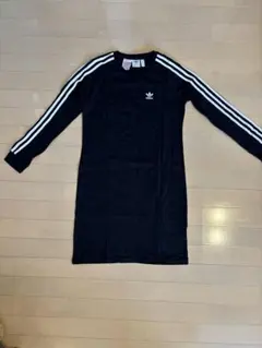 adidas ブラック ストライプ ワンピース 【新品未使用】のサムネイル