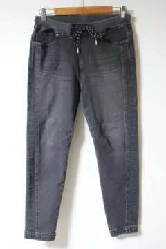 Item thumbnail for item 6a8a0898-1cfc-4b20-bee6-628ba8ac949a