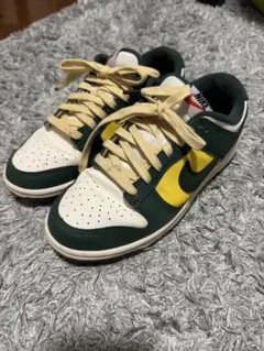 Nike Women's Dunk Low SE "Noble Green"