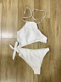 新品未使用 ホワイト ビキニ セパレート水着 ホルターネック アシンメトリー M