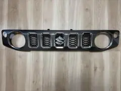 ジムニーノマド JC74 純正 フロントグリル 新車取り外し - メルカリ