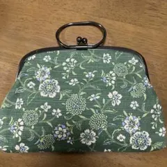 緑色の花柄がま口小物入れ