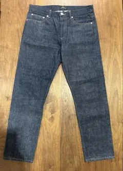 週末限定セール価格A.P.C PETITNEWSTANDARDサイズ31インチ A.P.C. (アーペーセー) PETIT NEW STANDARD / ニュー