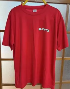 赤い半袖Tシャツ　Lサイズ　バレーのサムネイル
