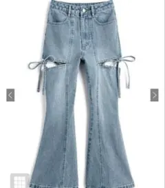 サイドカットアウトリボンフレアデニムパンツ