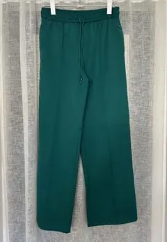 【GU】グリーン ワイドパンツ