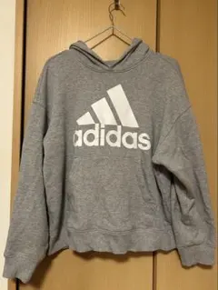 adidas グレーパーカー アディダス レディース