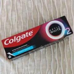 Colgate Optic White O2 Aromatic Mentholのサムネイル
