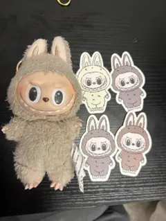 POP MART マカロンラブブ　ベージュ