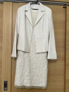 スーツ 4点セット(コサージュ付き) 9号